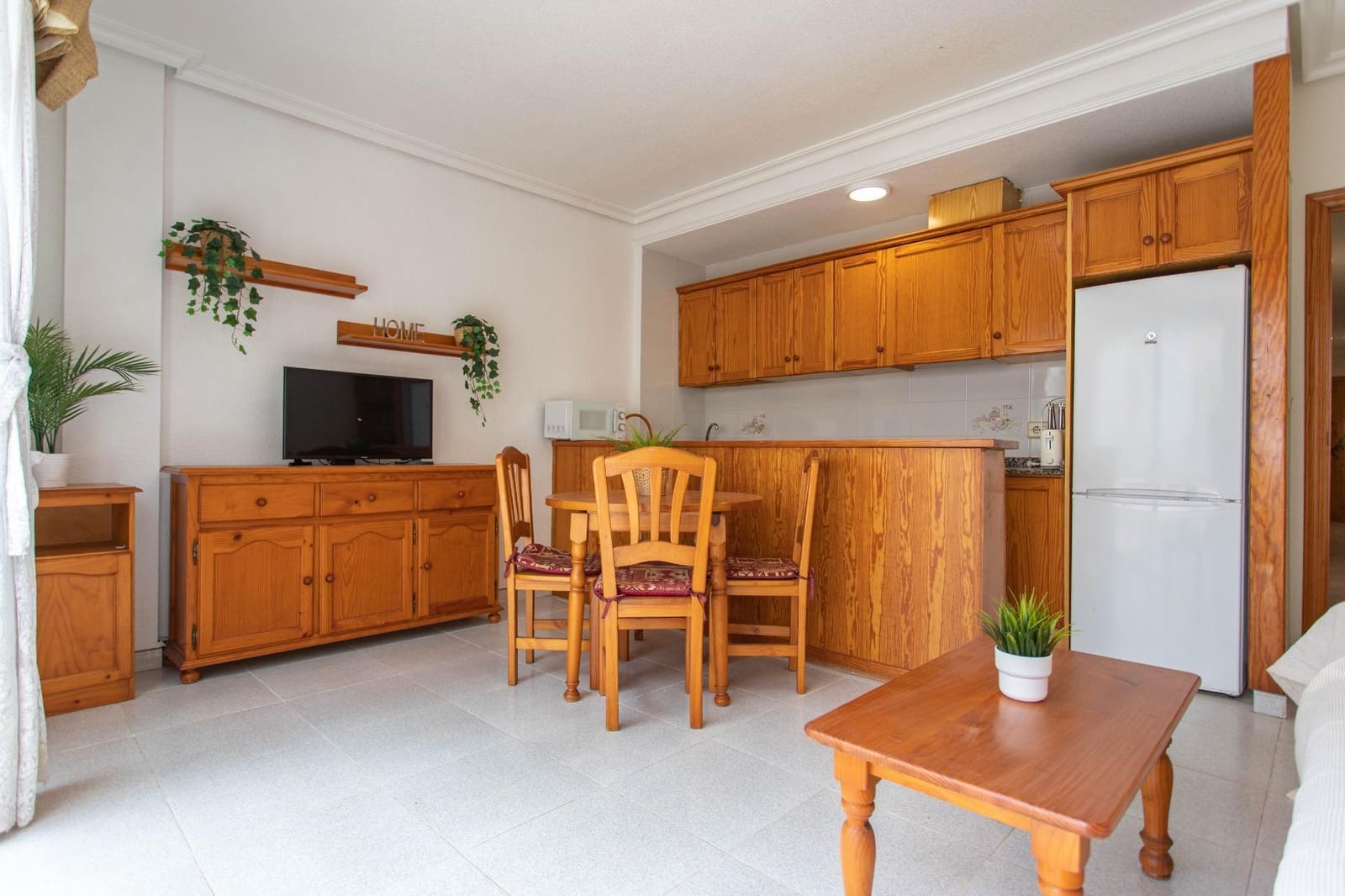 Ático de 2 habitaciones en Torrevieja en venta - 159.990 € (Ref: 8982576)