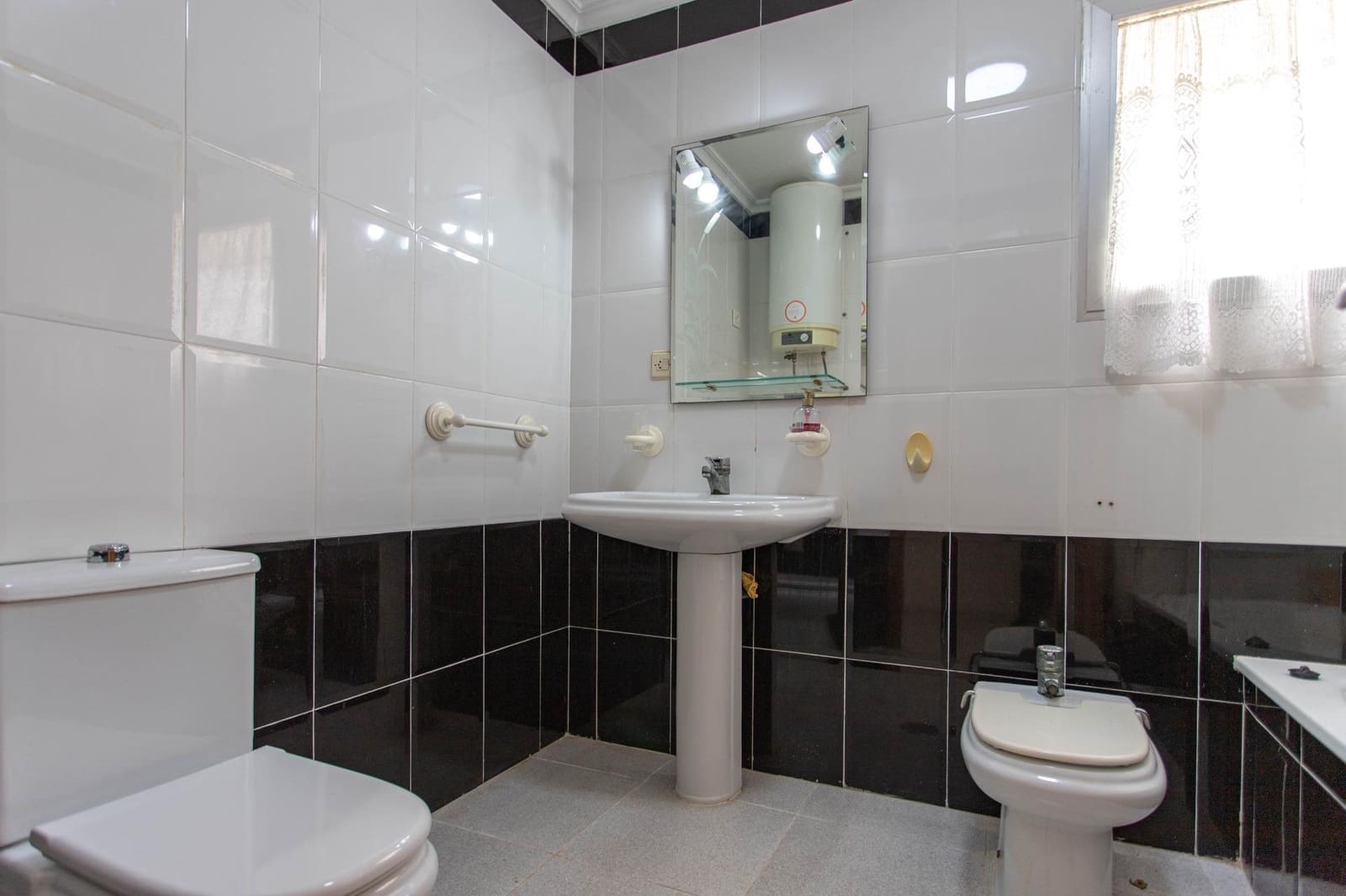 Ático de 2 habitaciones en Torrevieja en venta - 159.990 € (Ref: 8982576)