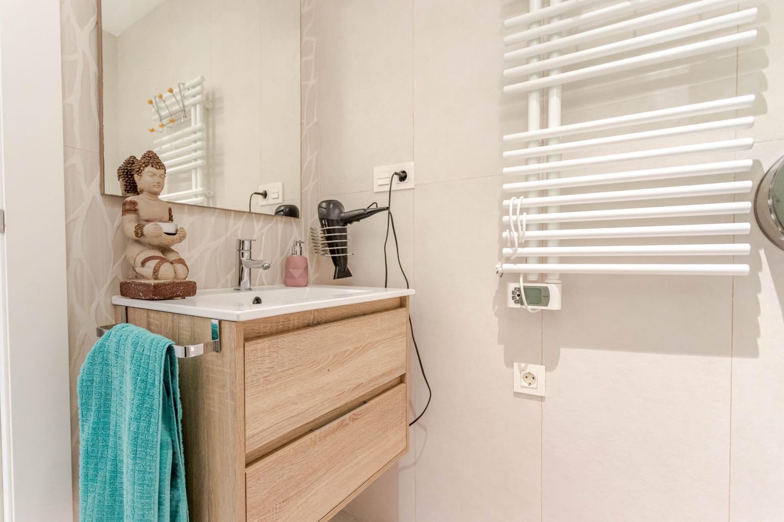 3 bedroom Flat for sale in Torrevieja - € 340,000 (Ref: 9023786)