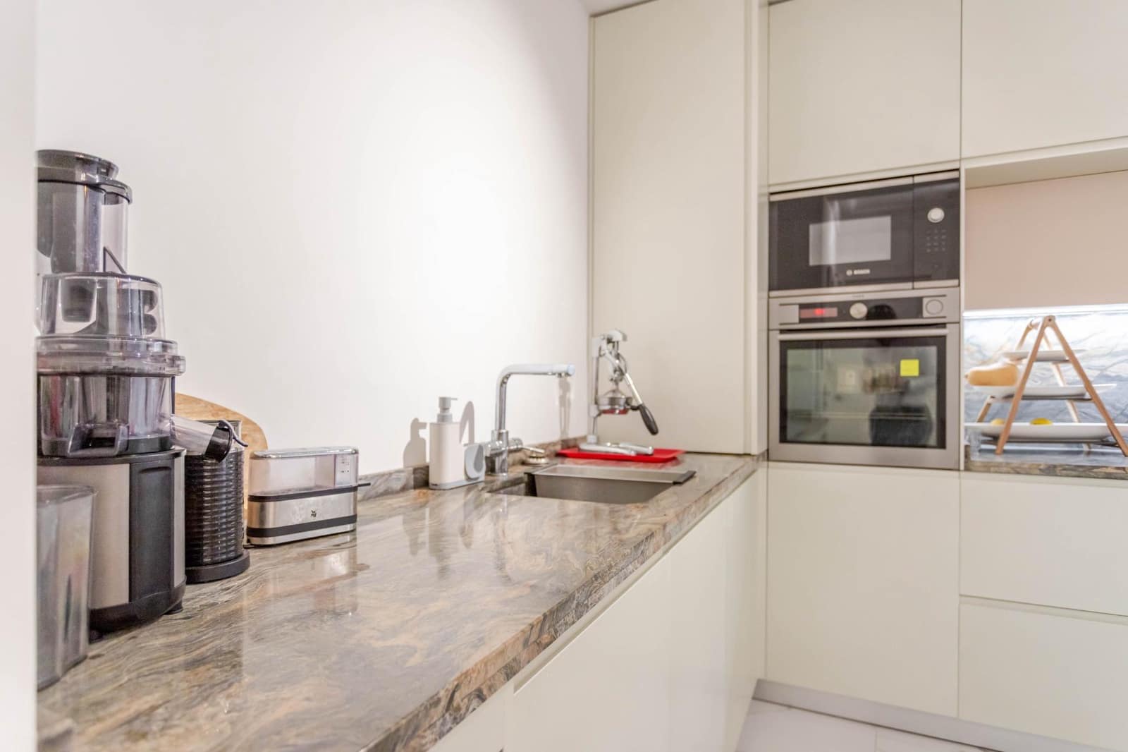 3 bedroom Flat for sale in Torrevieja - € 340,000 (Ref: 9023786)