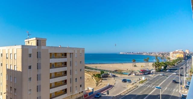 3 soveværelse Penthouse til salg i Playa de los Náufragos, Torrevieja med garage - € 319.000 (Ref: 9036870)