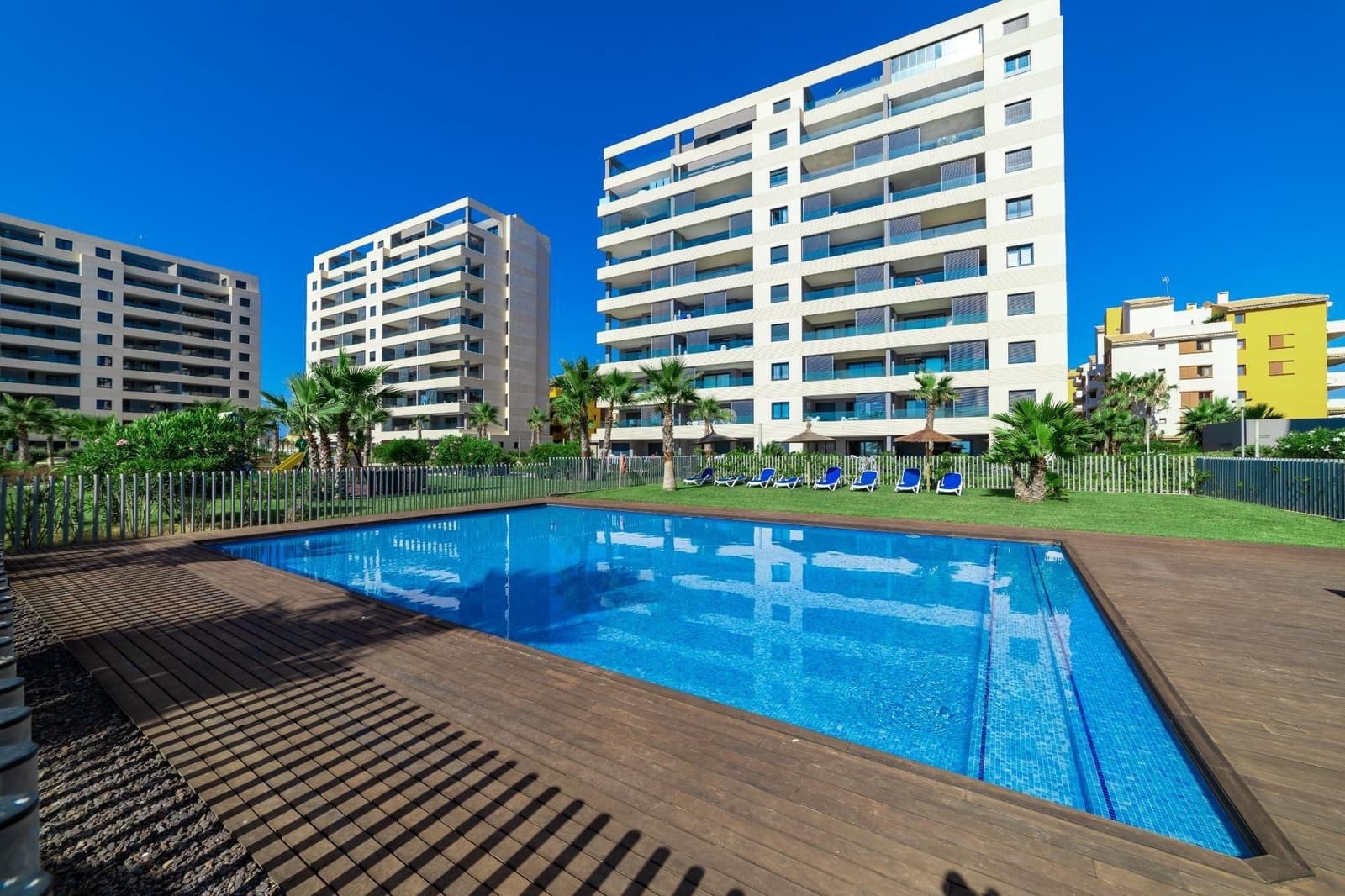 2 sypialnia Apartament przy plaży na sprzedaż w Orihuela Costa z basenem - 445 000 € (Ref: 9174911)