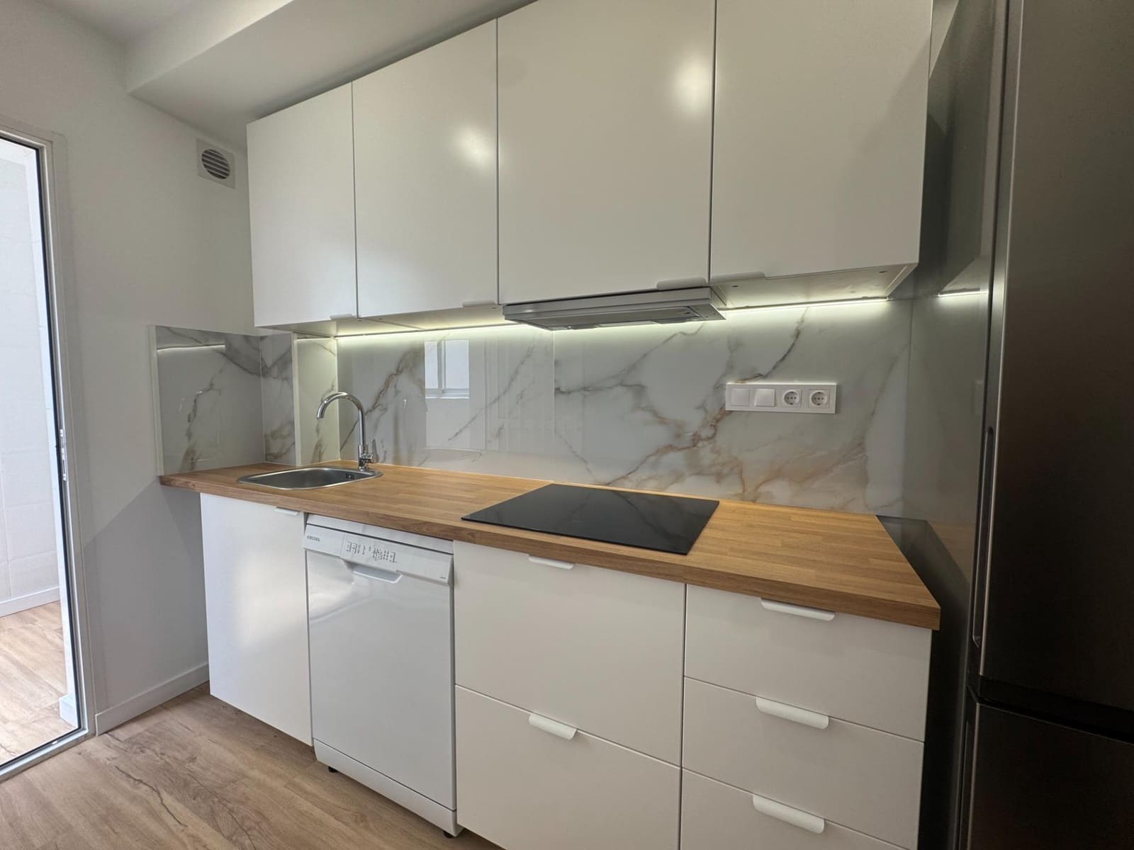 2 makuuhuone Asunto myytävänä paikassa Orihuela Costa mukana uima-altaan - 189 000 € (Ref: 9206695)