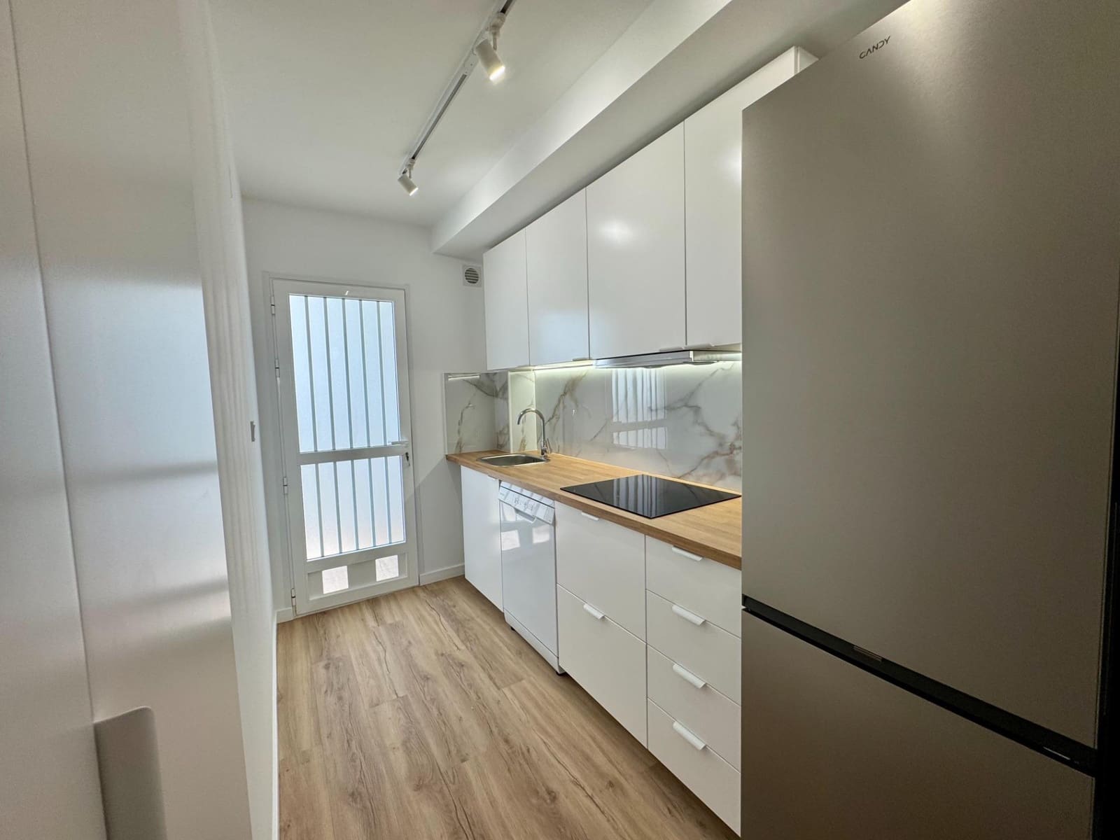 2 makuuhuone Asunto myytävänä paikassa Orihuela Costa mukana uima-altaan - 189 000 € (Ref: 9206695)