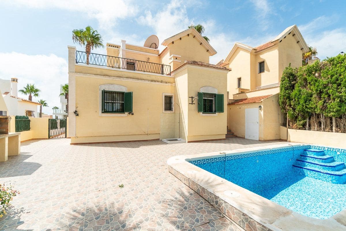 3 sypialnia Willa na sprzedaż w Orihuela Costa z basenem - 379 000 € (Ref: 9206696)