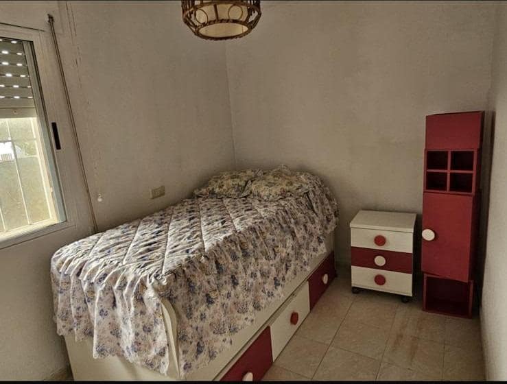 2 soverom Kjedet enebolig til salgs i Torrevieja med svømmebasseng - € 139 900 (Ref: 9264376)