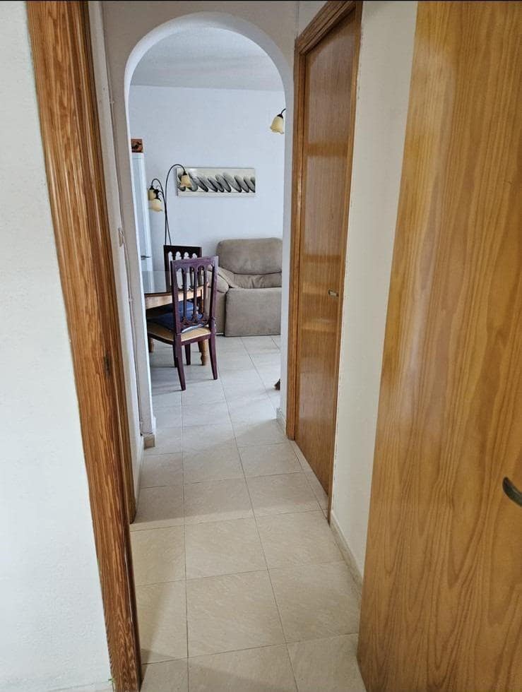 2 soverom Kjedet enebolig til salgs i Torrevieja med svømmebasseng - € 139 900 (Ref: 9264376)