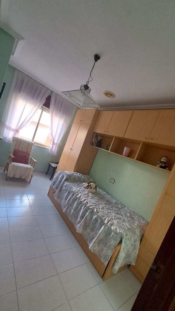 3 quarto Apartamento para venda em Torrevieja - 167 000 € (Ref: 9322629)