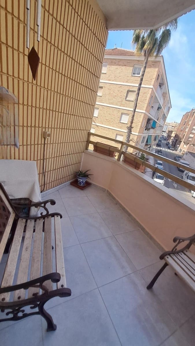 3 quarto Apartamento para venda em Torrevieja - 167 000 € (Ref: 9322629)