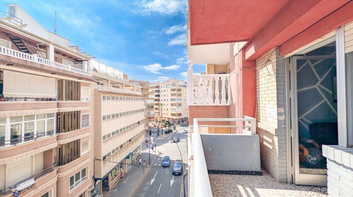 3 slaapkamer Flat te koop in Torrevieja - € 133.900 (Ref: 9335263)