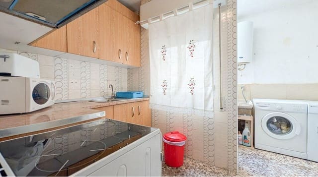 3 slaapkamer Flat te koop in Centro - Muelle Pesquero, Torrevieja - € 133.900 (Ref: 9335263)