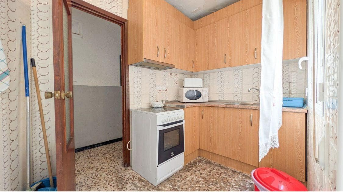 3 slaapkamer Flat te koop in Torrevieja - € 133.900 (Ref: 9335263)