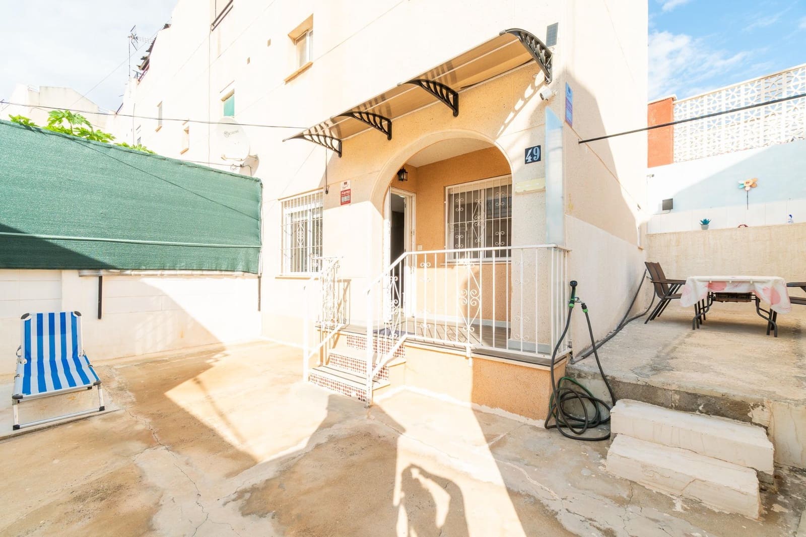 1 chambre Bungalow à vendre à Torrevieja avec piscine - 109 000 € (Ref: 9362548)