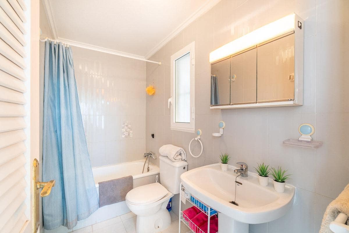 1 soveværelse Lejlighed til salg i Torrevieja med swimmingpool - € 115.000 (Ref: 9414003)