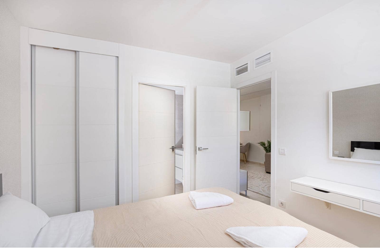 2 quarto Apartamento para venda em Punta Prima com piscina - 305 000 € (Ref: 9450475)