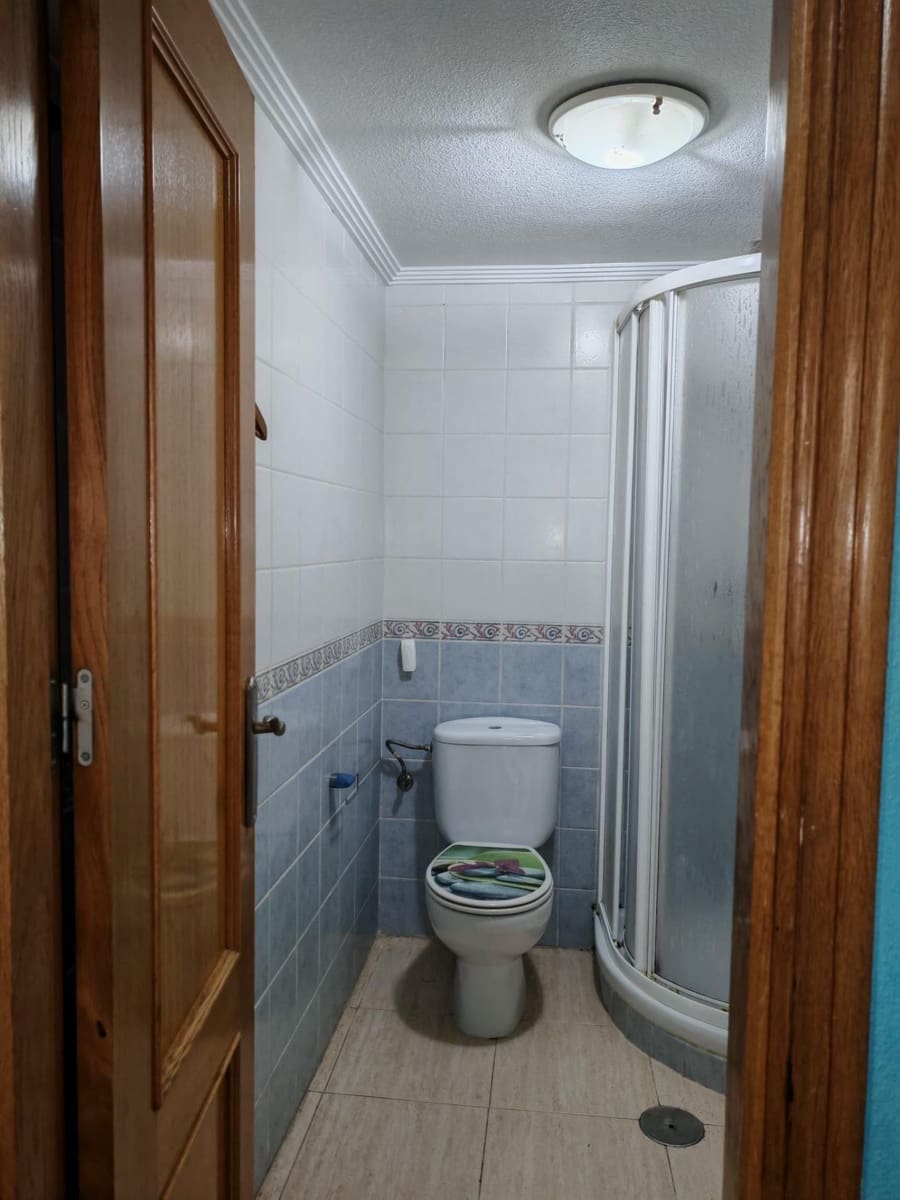 Piso de 2 habitaciones en Torrevieja en venta - 117.000 € (Ref: 9462531)