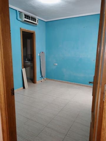 Piso de 2 habitaciones en Centro, Torrevieja en venta - 117.000 € (Ref: 9462531)