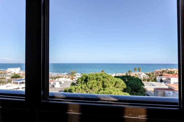 1 quarto Apartamento para venda em Torrevieja - 138 000 € (Ref: 9470632)