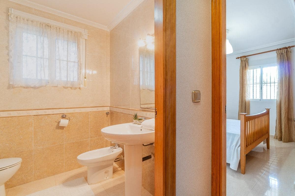 2 Zimmer Apartment zu verkaufen in Orihuela Costa mit Pool - 140.000 € (Ref: 9470633)