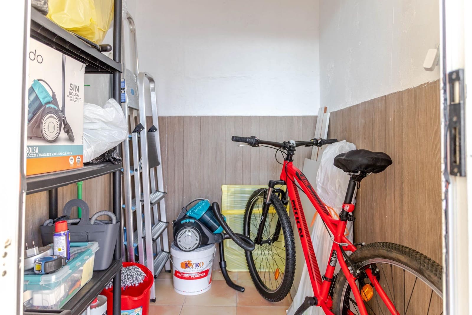 2 slaapkamer Rijtjeshuis te koop in Torrevieja - € 129.900 (Ref: 9496415)