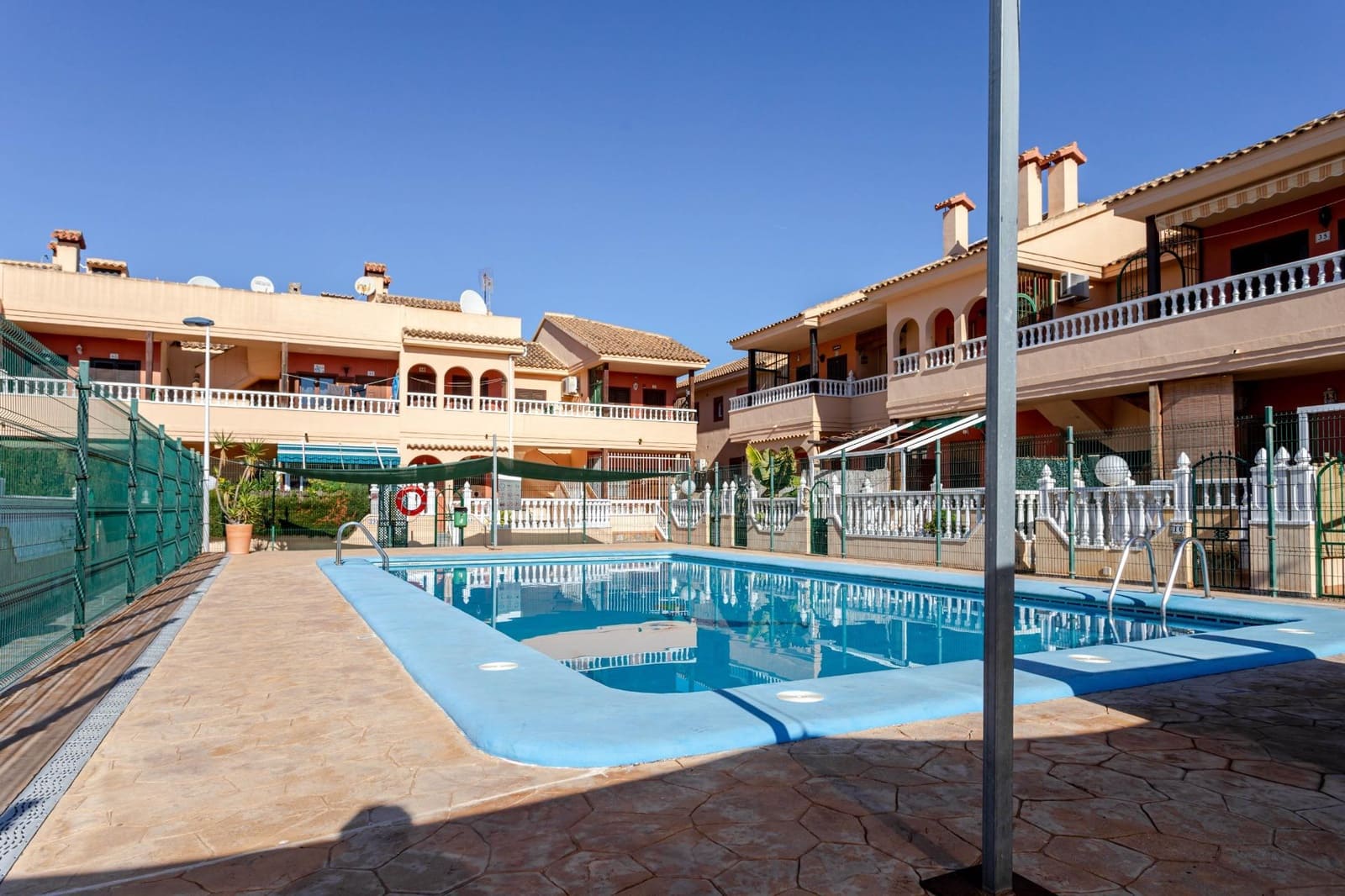 3 soveværelse Rækkehus til salg i Paraje Natural med swimmingpool - € 199.000 (Ref: 9530846)