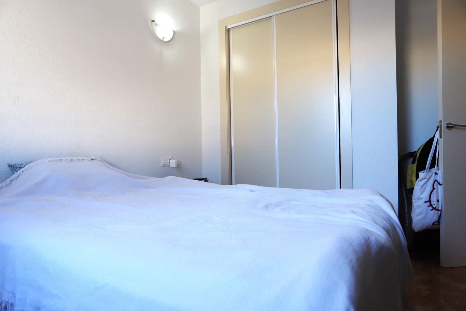 2 makuuhuone Kattohuoneisto myytävänä paikassa Torrevieja mukana uima-altaan - 131 000 € (Ref: 9541660)