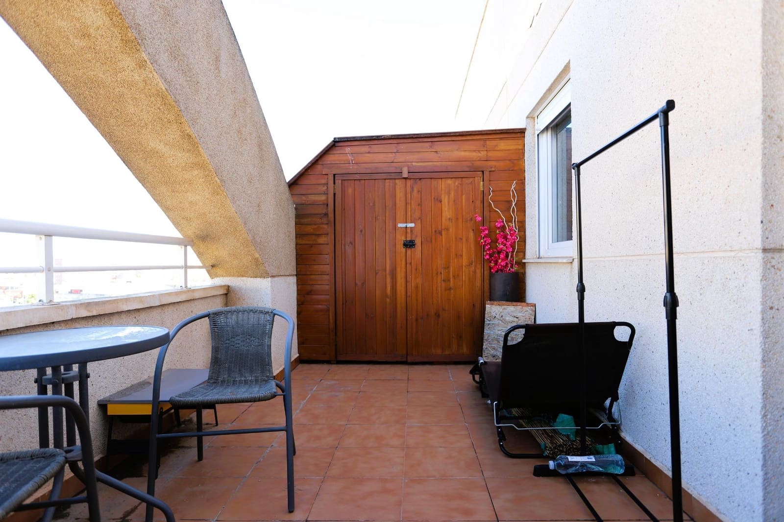 2 makuuhuone Kattohuoneisto myytävänä paikassa Torrevieja mukana uima-altaan - 131 000 € (Ref: 9541660)