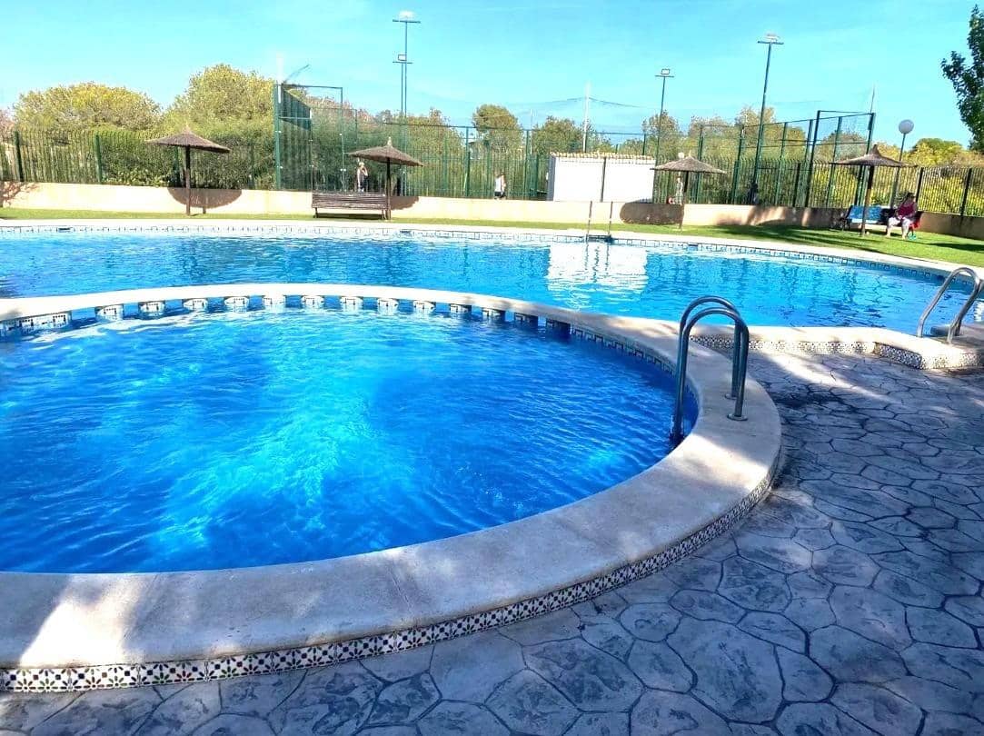 4 bedroom Semi-detached Villa for sale in Los Altos with pool - € 219,900 (Ref: 9551915)