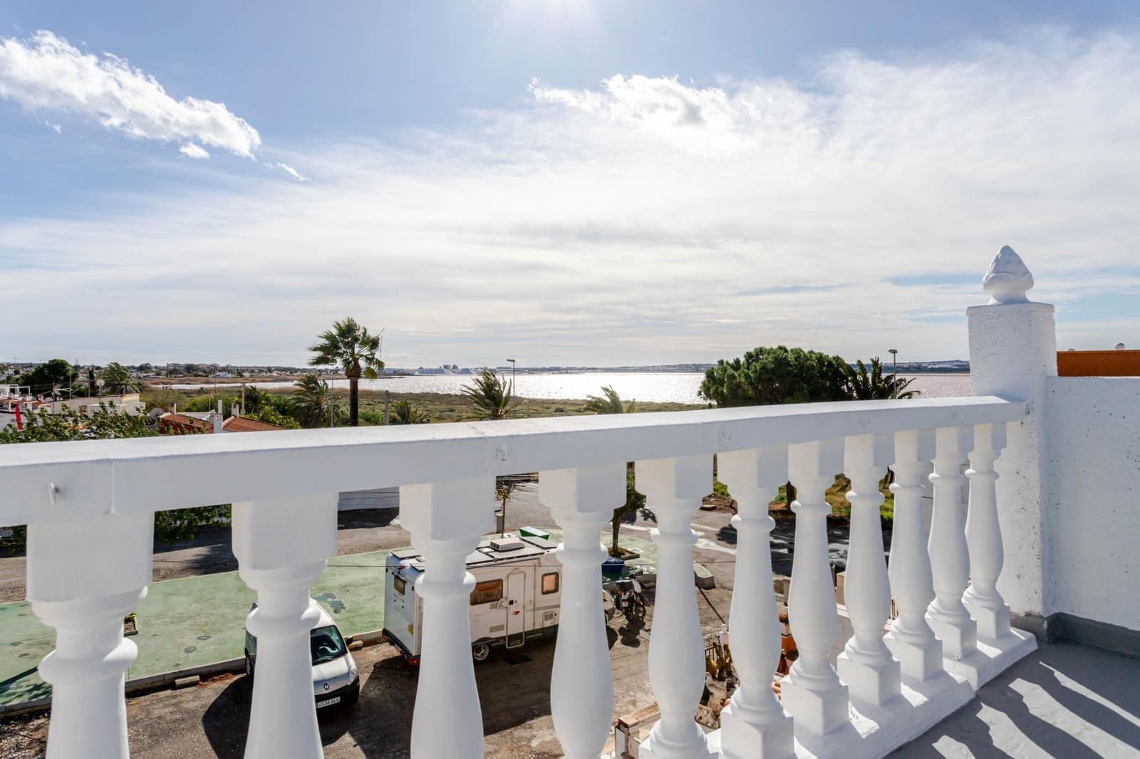 2 makuuhuone Rivitalo myytävänä paikassa Torrevieja - 129 990 € (Ref: 9562096)