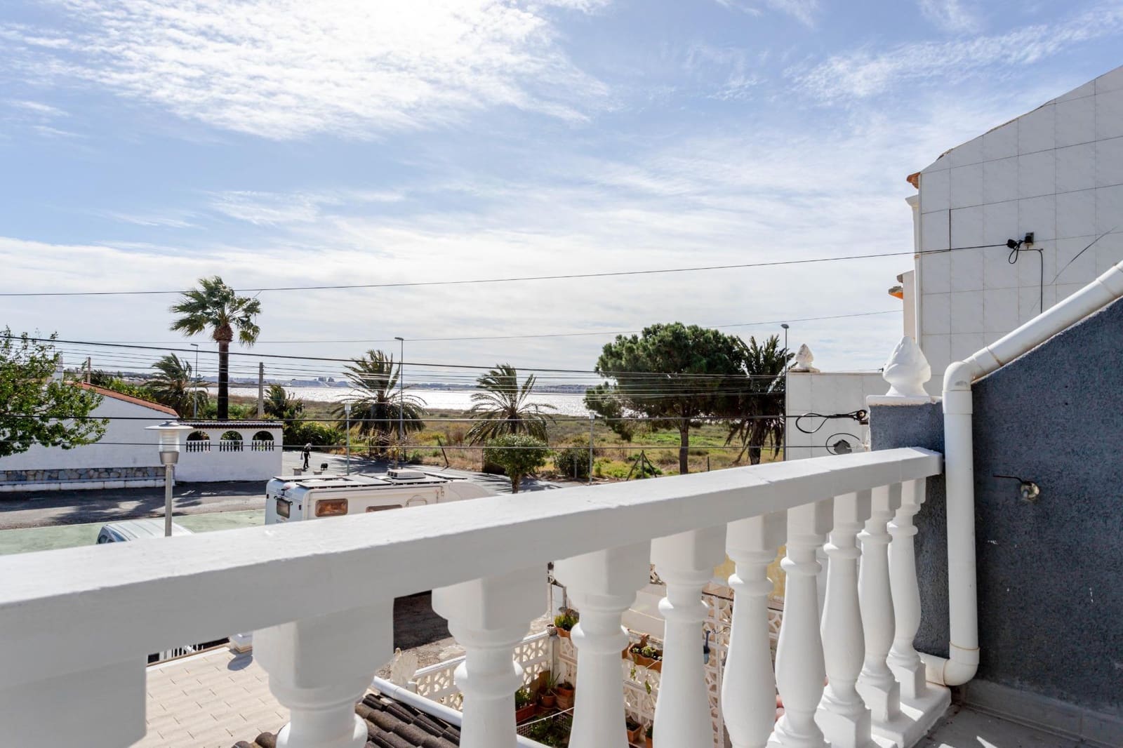 2 makuuhuone Rivitalo myytävänä paikassa Torrevieja - 129 990 € (Ref: 9562096)