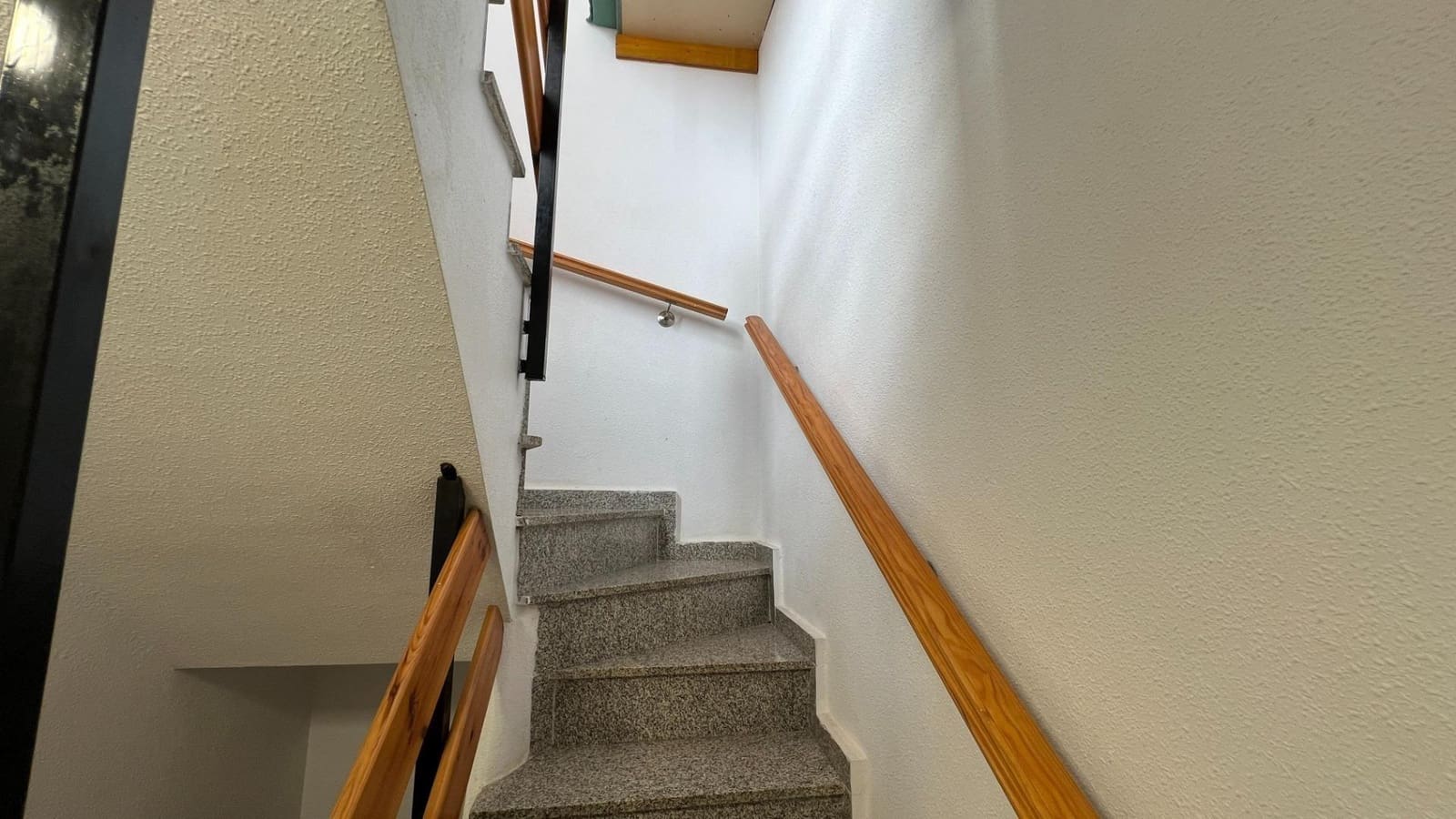 2 quarto Moradia Geminada para venda em Torrevieja com piscina - 154 900 € (Ref: 9584554)