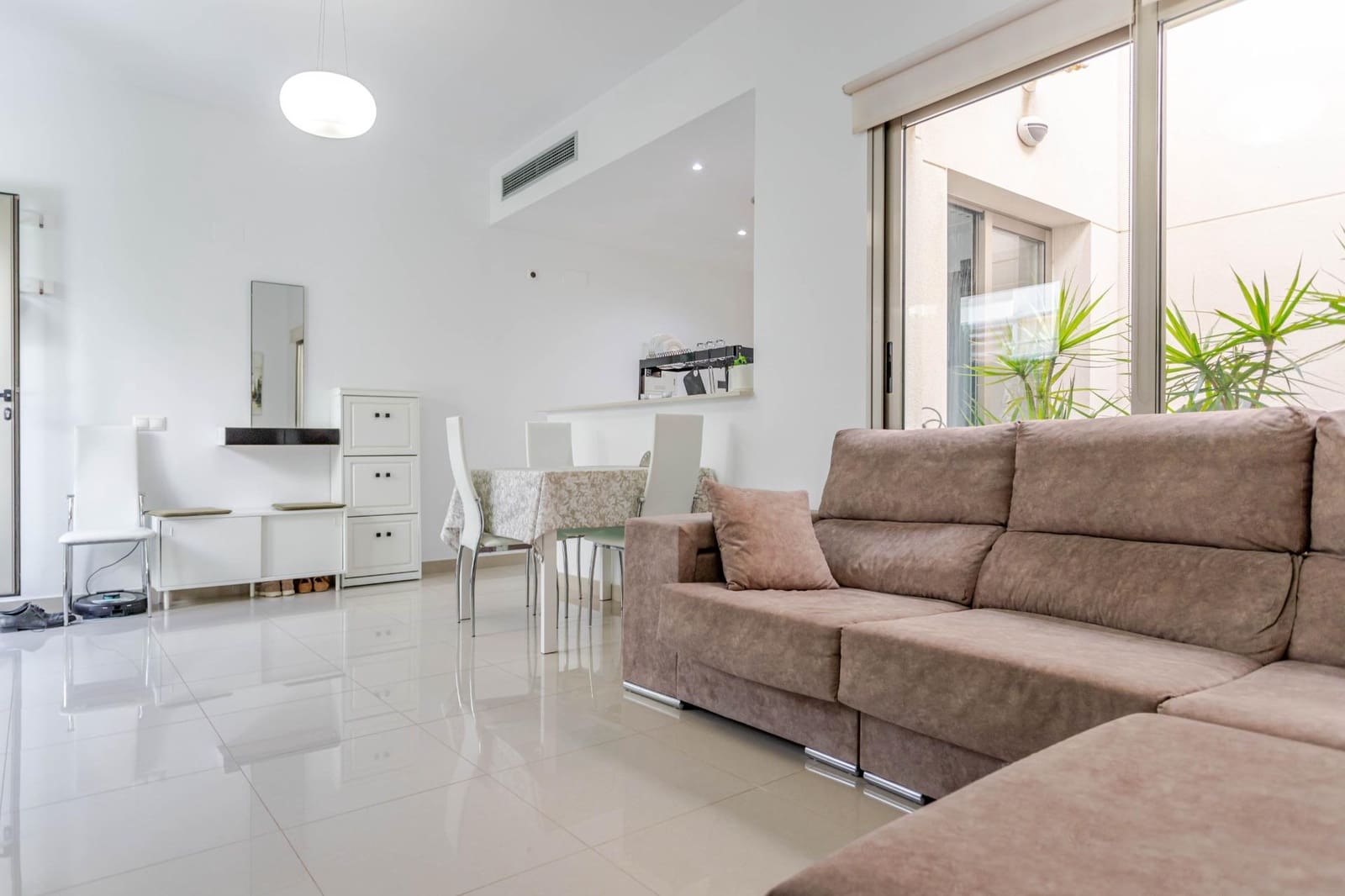 3 bedroom Terraced Villa for sale in Punta Prima with pool - € 375,000 (Ref: 9605214)