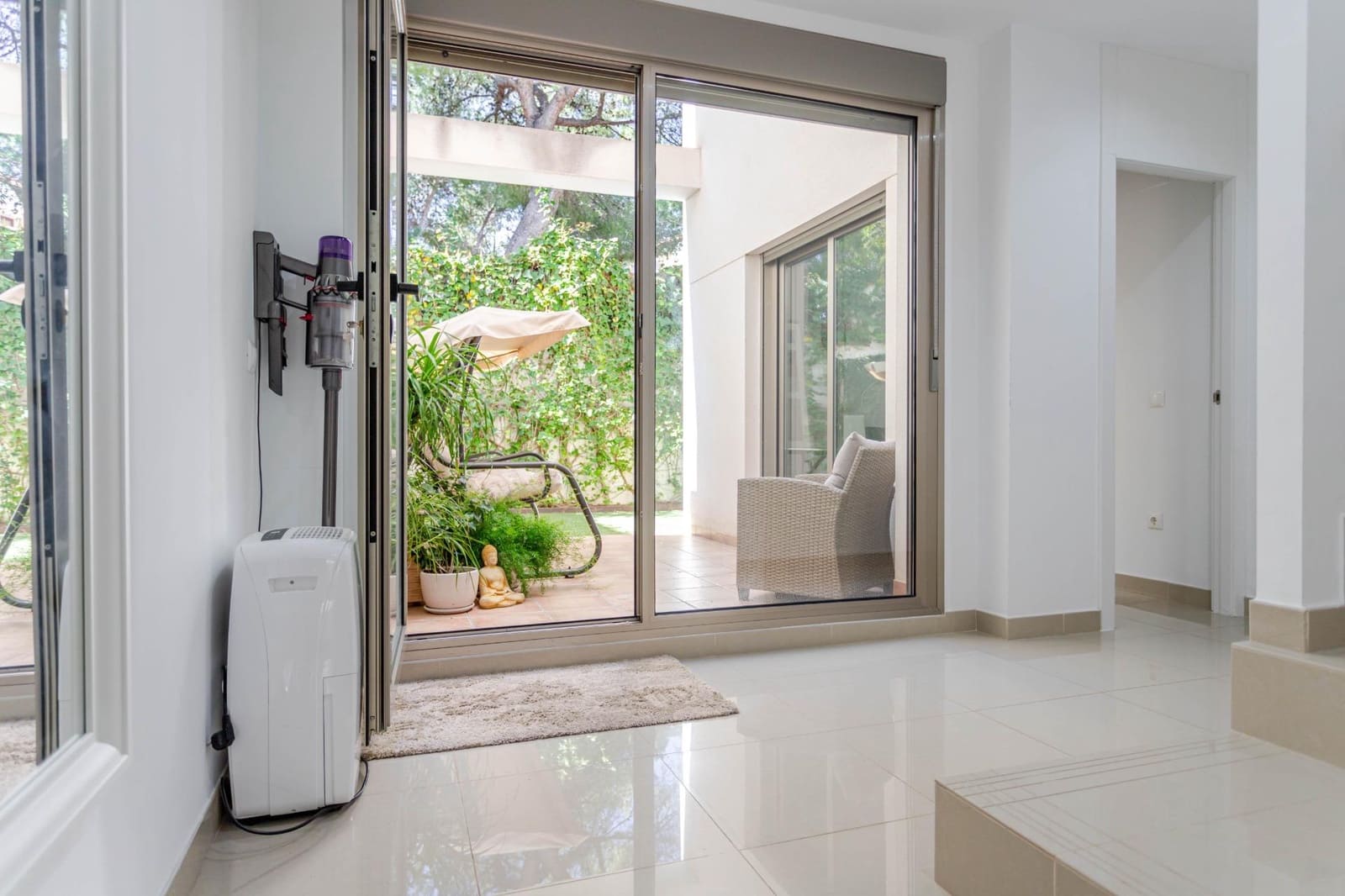 3 bedroom Terraced Villa for sale in Punta Prima with pool - € 375,000 (Ref: 9605214)