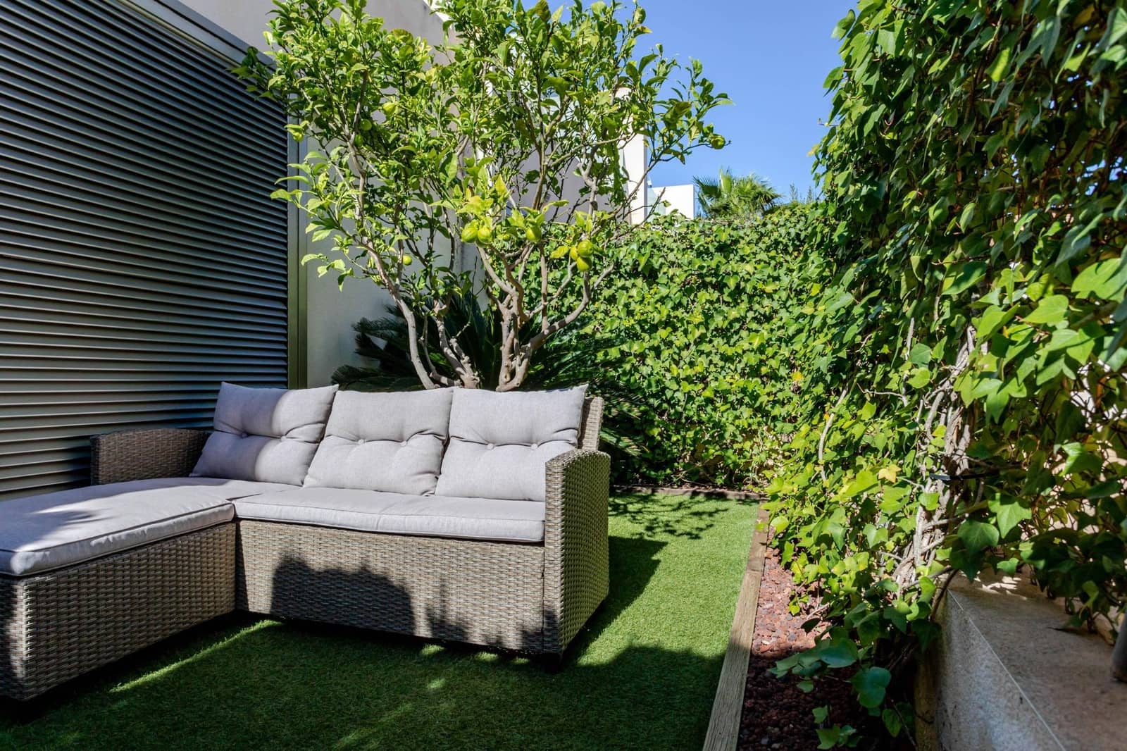 3 bedroom Terraced Villa for sale in Punta Prima with pool - € 375,000 (Ref: 9605214)