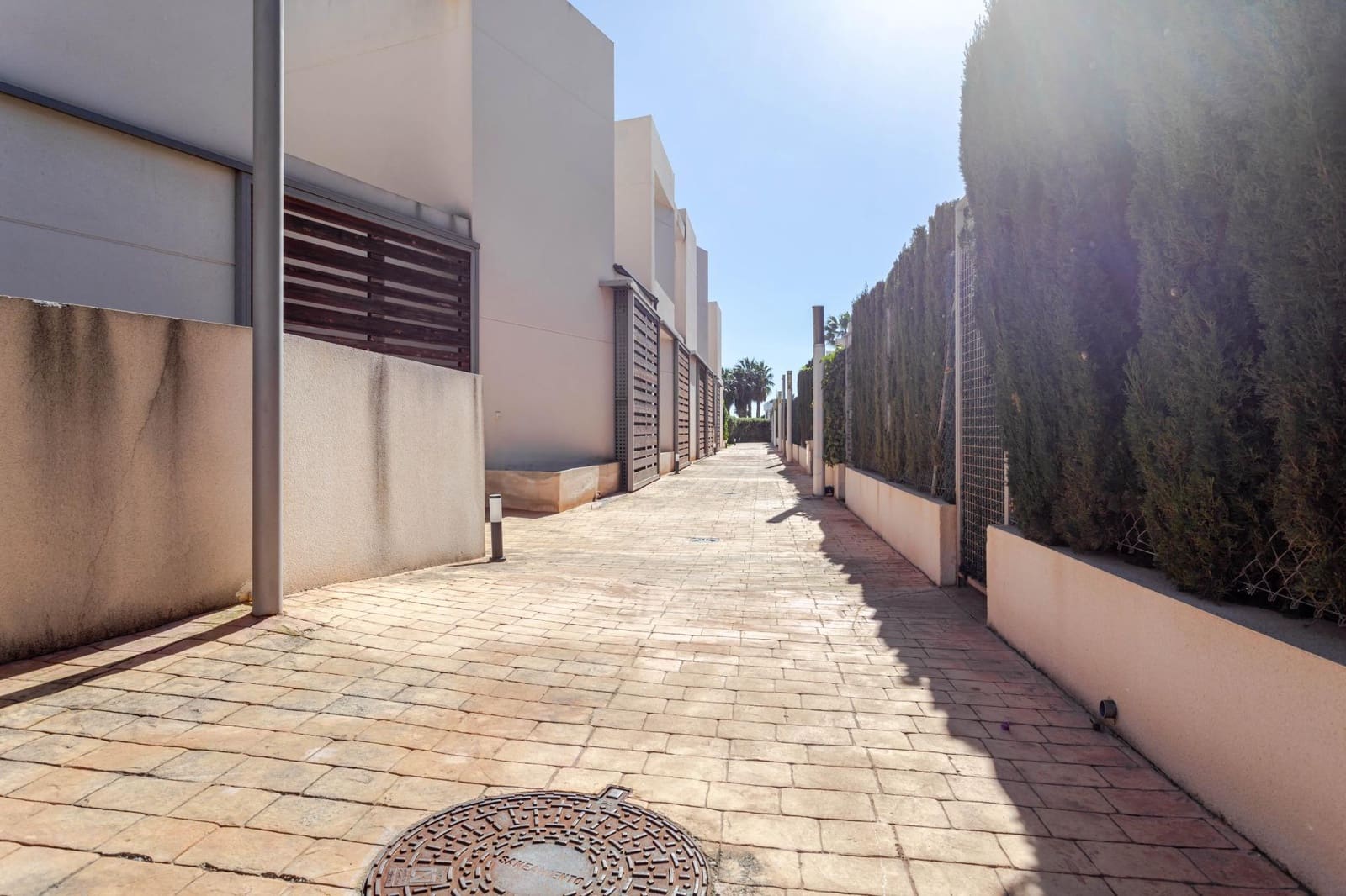 3 bedroom Terraced Villa for sale in Punta Prima with pool - € 375,000 (Ref: 9605214)