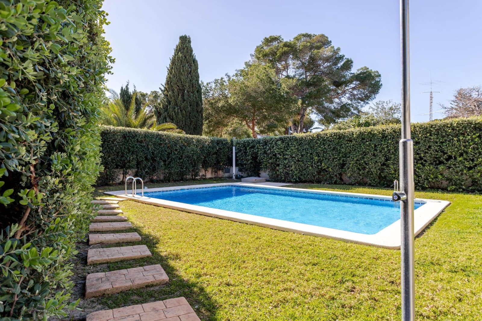 3 bedroom Terraced Villa for sale in Punta Prima with pool - € 375,000 (Ref: 9605214)