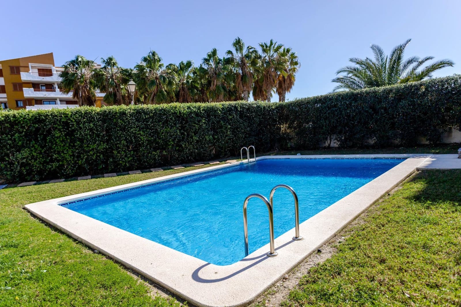 3 bedroom Terraced Villa for sale in Punta Prima with pool - € 375,000 (Ref: 9605214)