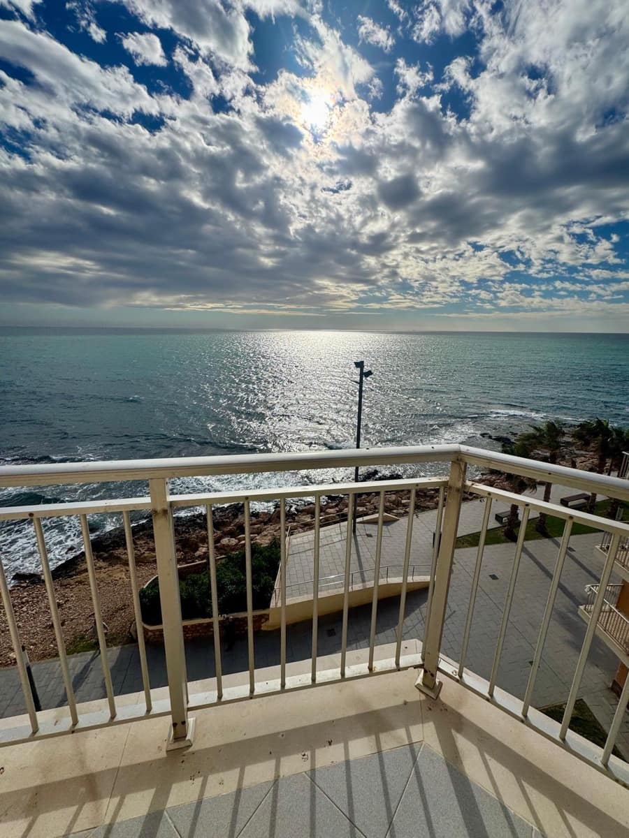 Apartamento de 4 habitaciones en Torrevieja en venta con piscina - 360.000 € (Ref: 9616104)