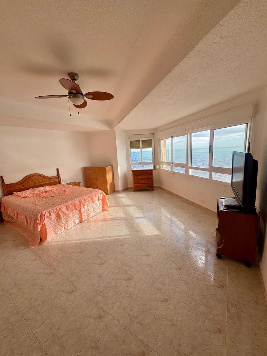 Apartamento de 4 habitaciones en Torrevieja en venta con piscina - 360.000 € (Ref: 9616104)