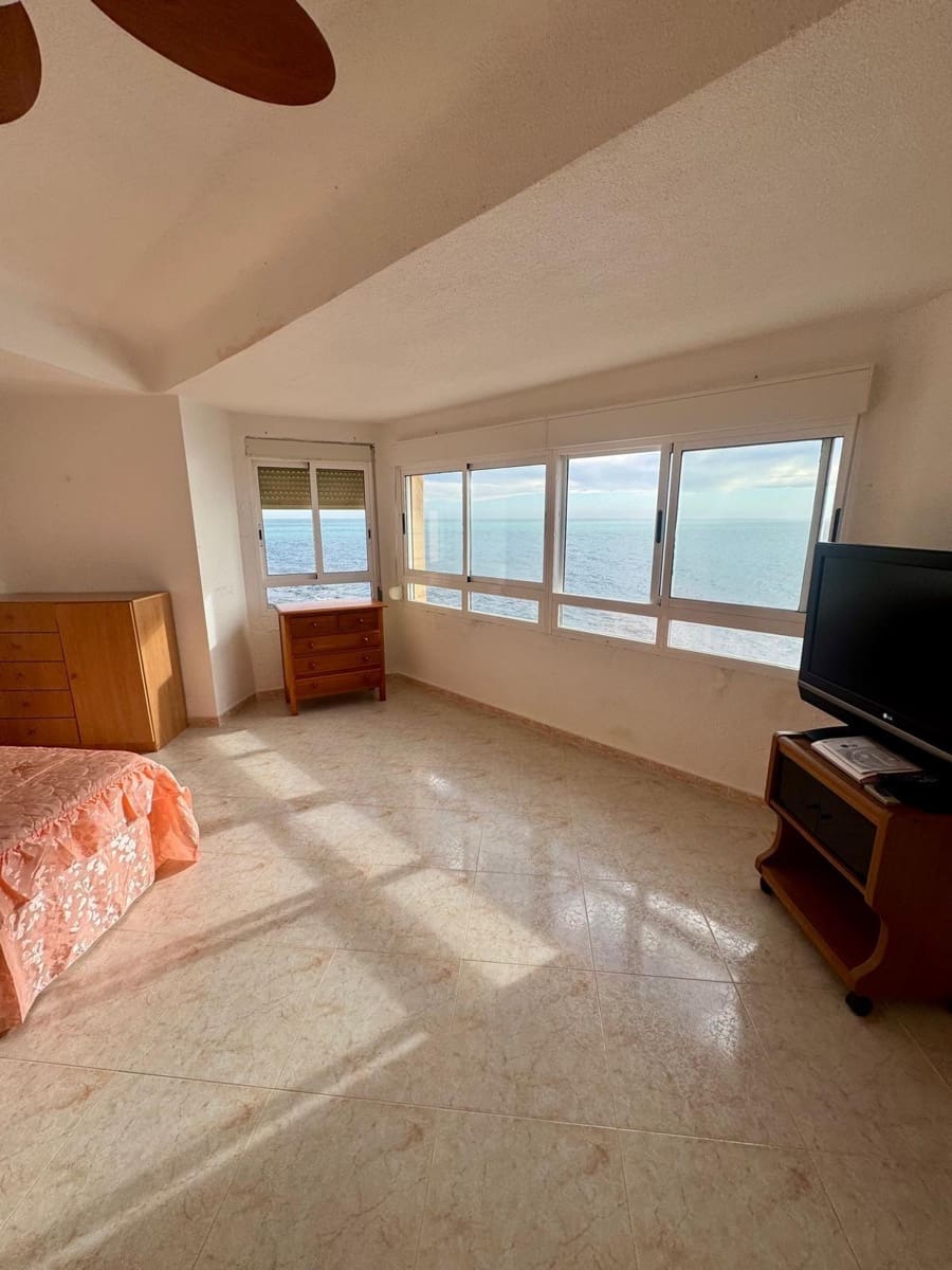 Apartamento de 4 habitaciones en Torrevieja en venta con piscina - 360.000 € (Ref: 9616104)