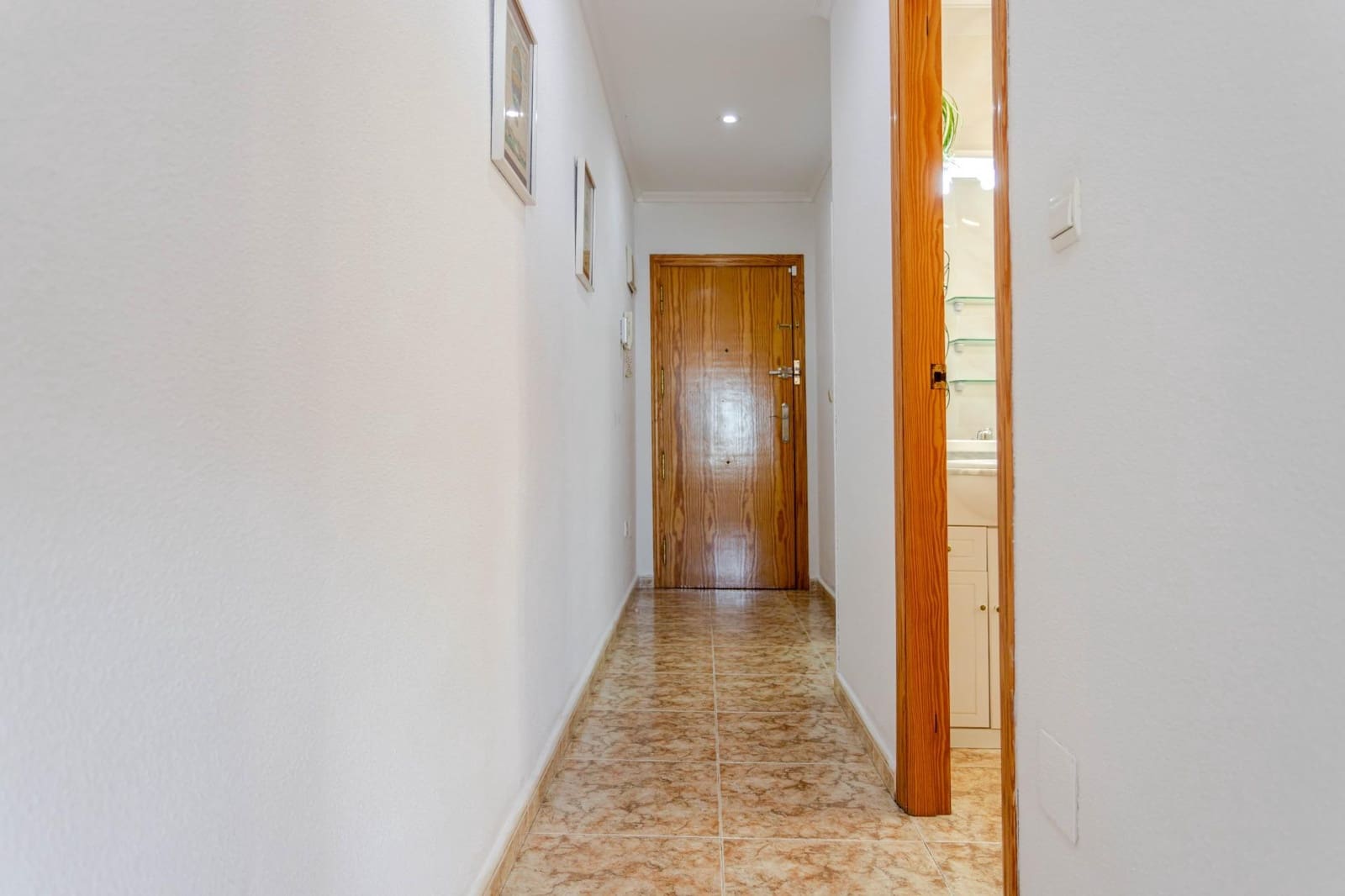 2 soverom Leilighet til salgs i Torrevieja med garasje - € 184 990 (Ref: 9616105)