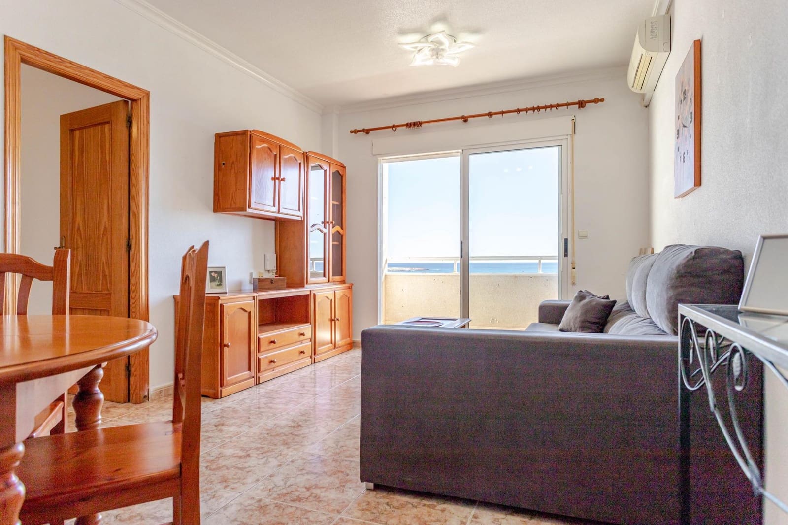2 soverom Leilighet til salgs i Torrevieja med garasje - € 184 990 (Ref: 9616105)