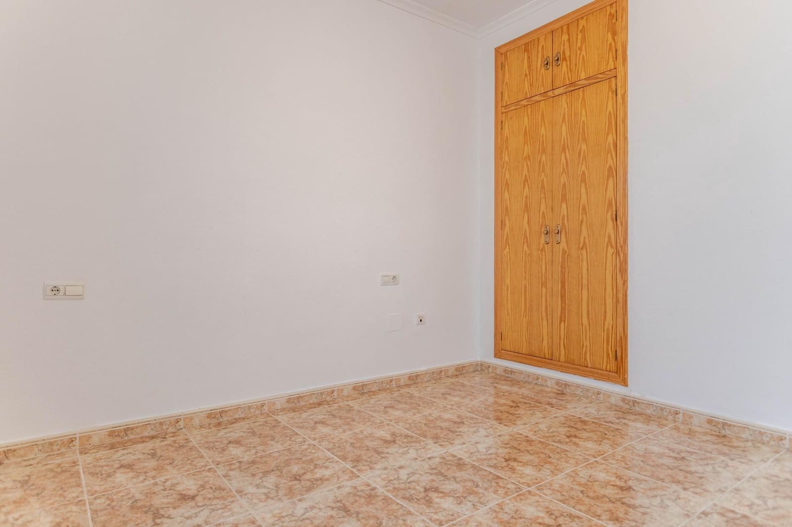 2 soverom Leilighet til salgs i Torrevieja med garasje - € 184 990 (Ref: 9616105)