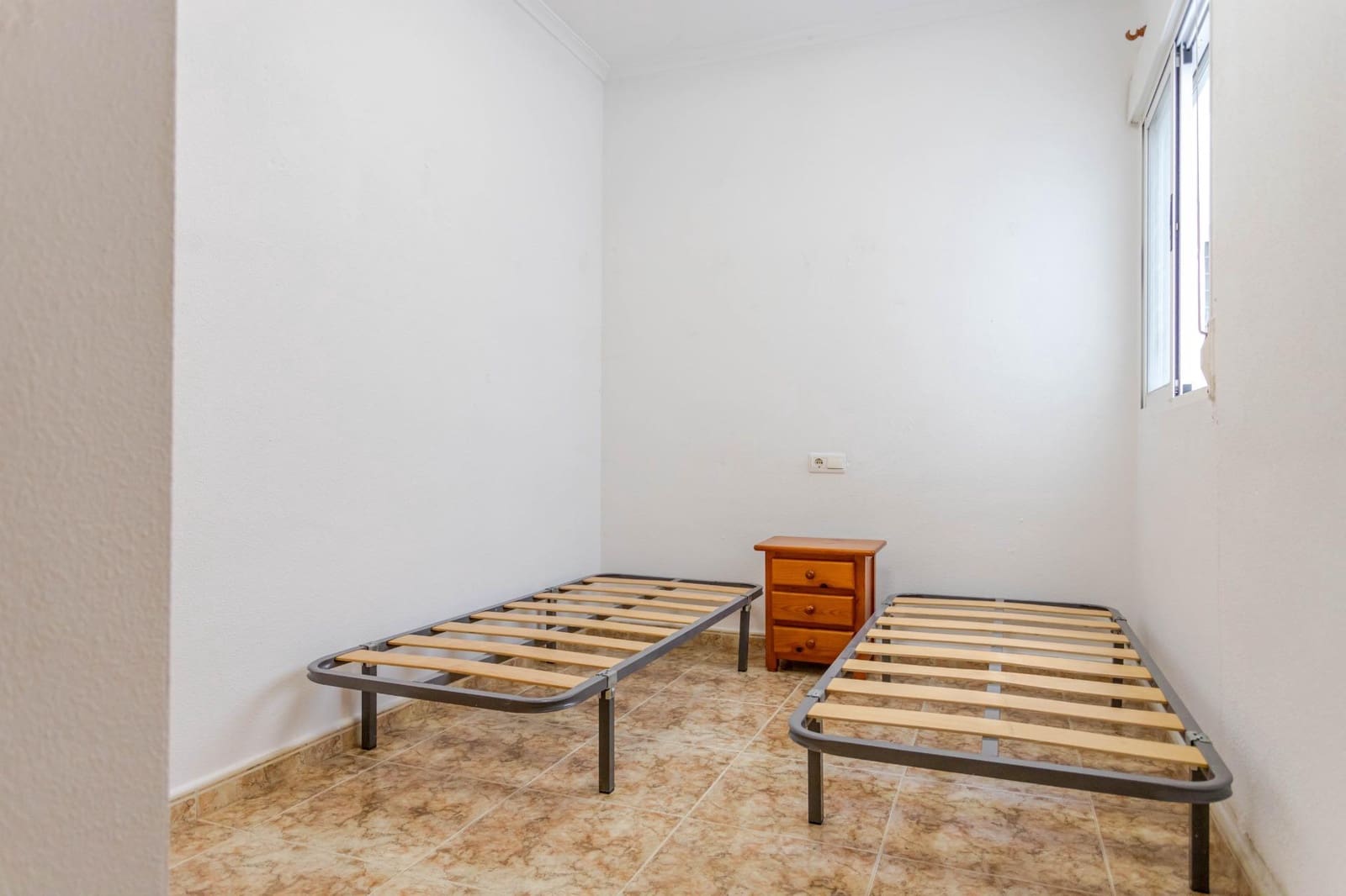 2 soverom Leilighet til salgs i Torrevieja med garasje - € 184 990 (Ref: 9616105)