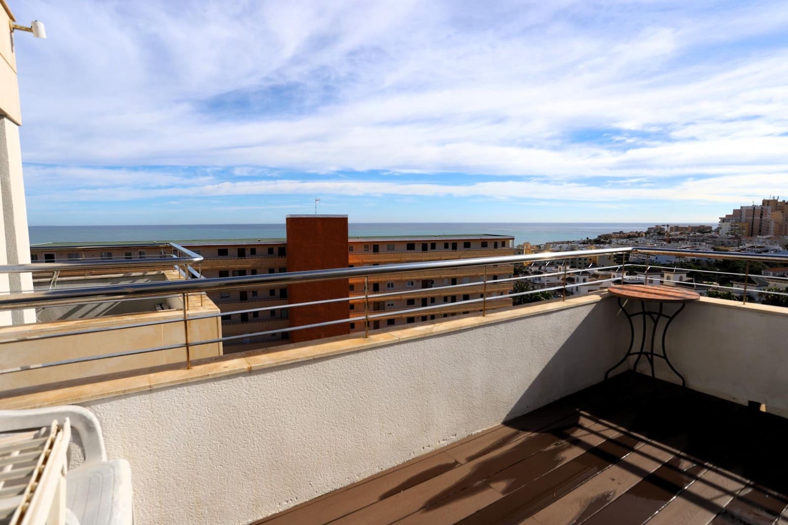 2 soverom Penthouse til salgs i Torrevieja med svømmebasseng - € 299 990 (Ref: 9627831)