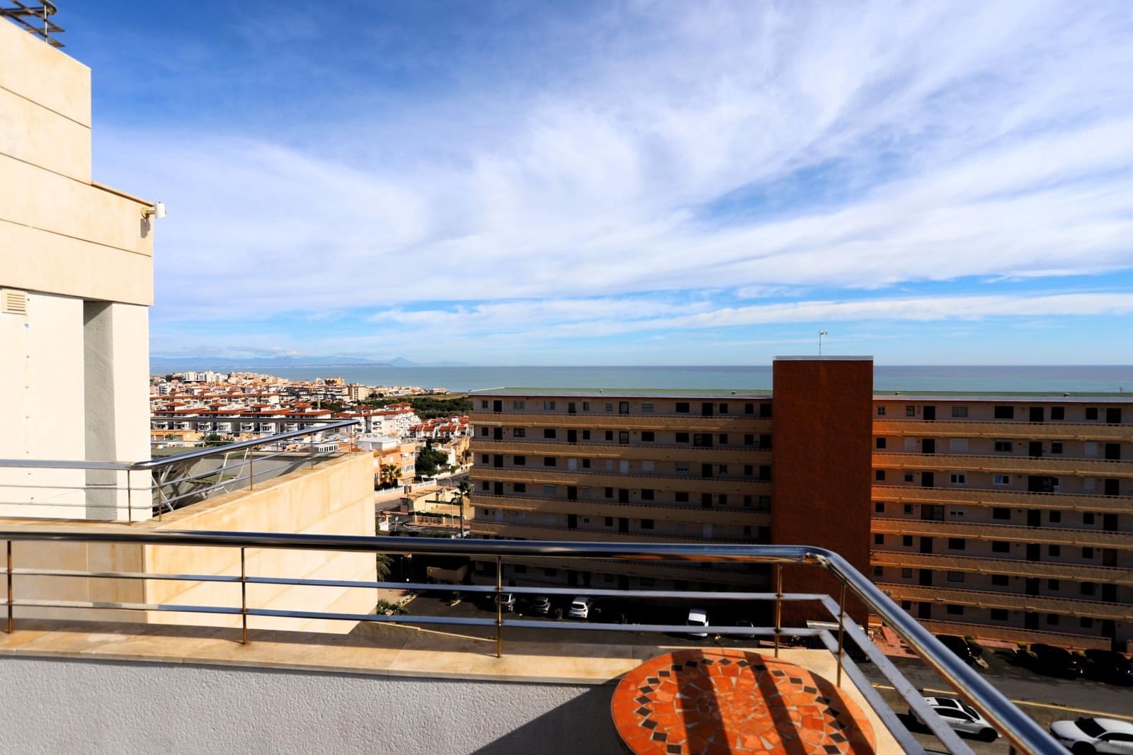 2 soverom Penthouse til salgs i Torrevieja med svømmebasseng - € 299 990 (Ref: 9627831)