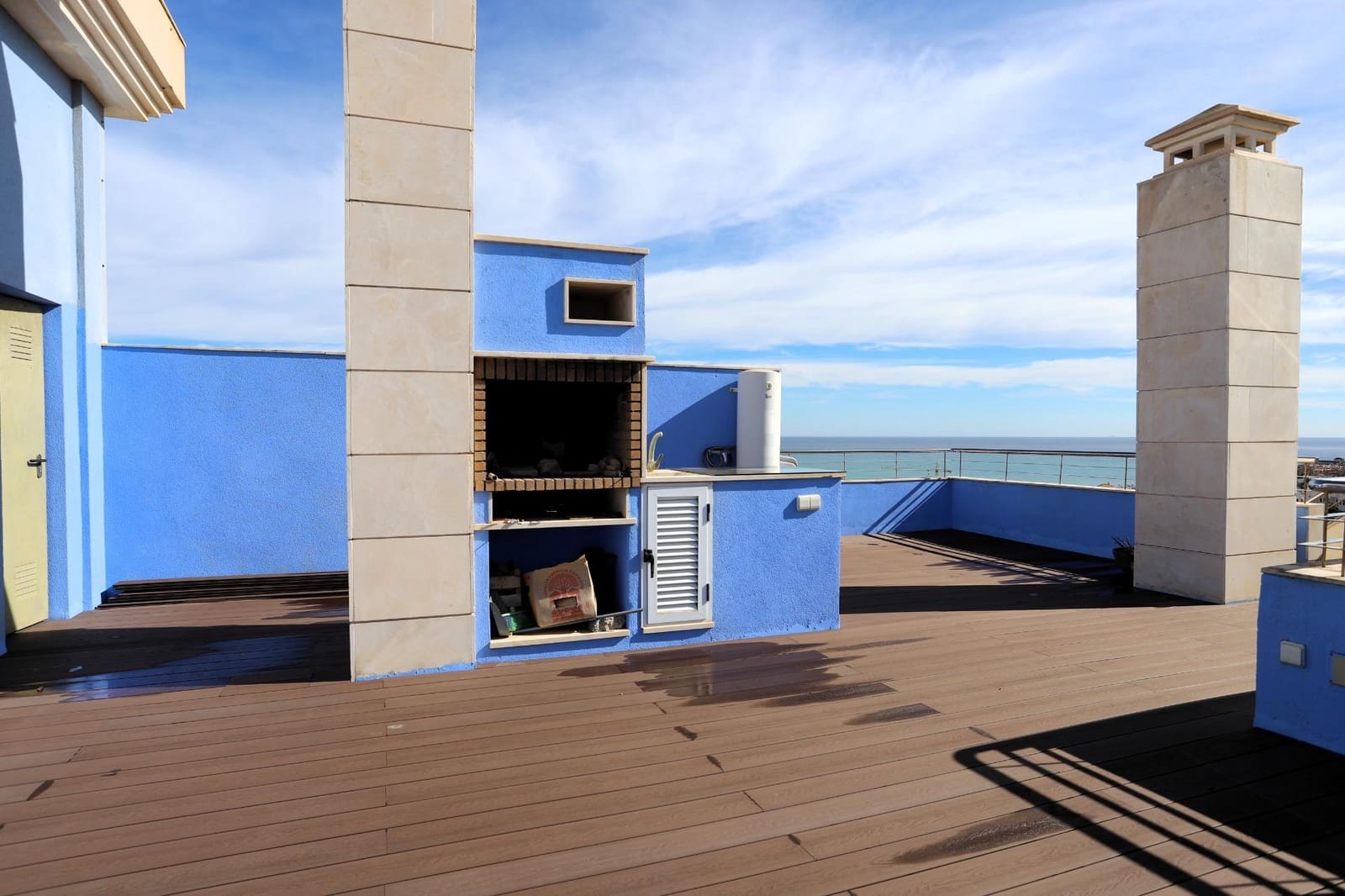 2 soverom Penthouse til salgs i Torrevieja med svømmebasseng - € 299 990 (Ref: 9627831)