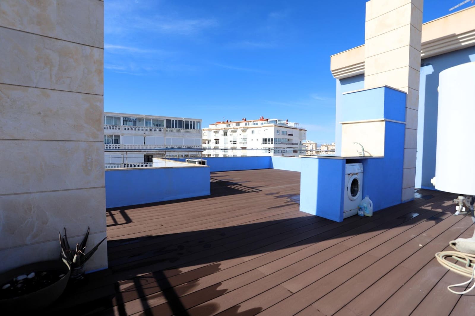 2 soverom Penthouse til salgs i Torrevieja med svømmebasseng - € 299 990 (Ref: 9627831)