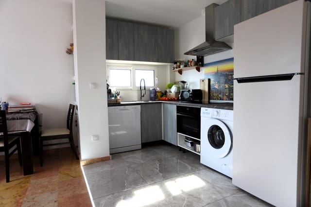 2 makuuhuone Kattohuoneisto myytävänä paikassa Torreblanca, Torrevieja mukana uima-altaan - 299 990 € (Ref: 9627831)