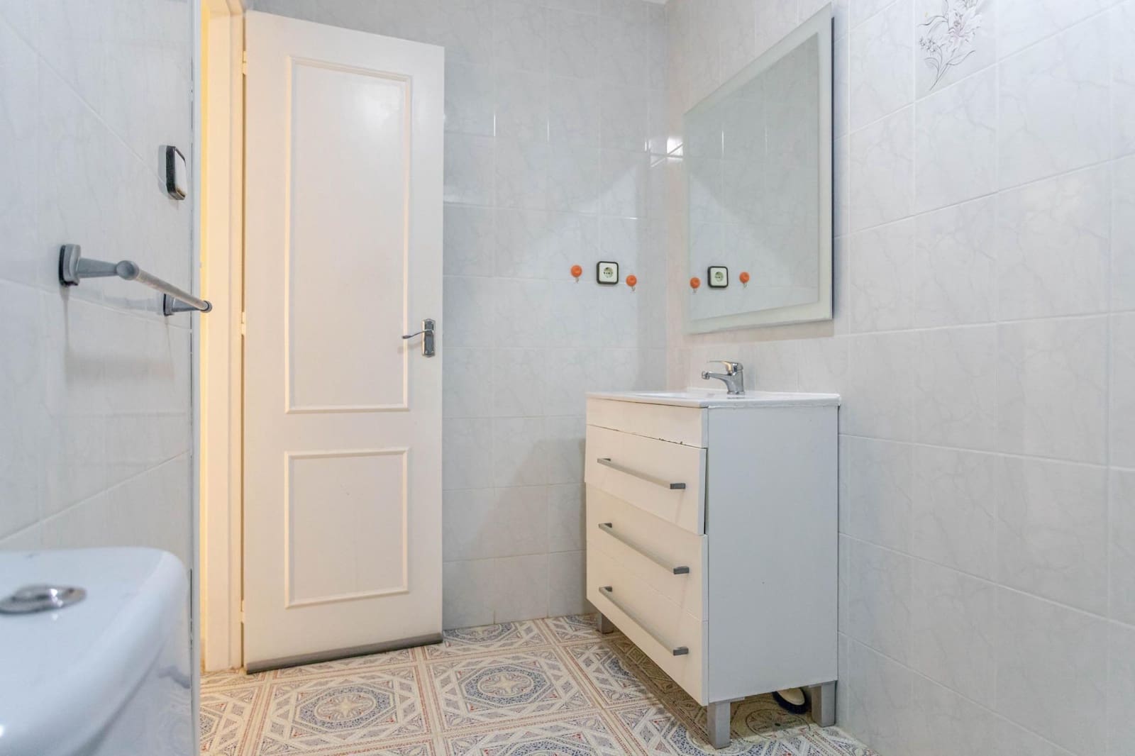 2 slaapkamer Bungalow te koop in Torrevieja met zwembad - € 168.000 (Ref: 9648390)